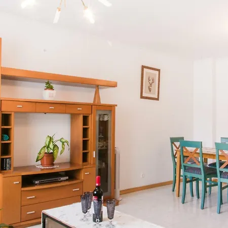 Central & Modern Best Location Apartment *